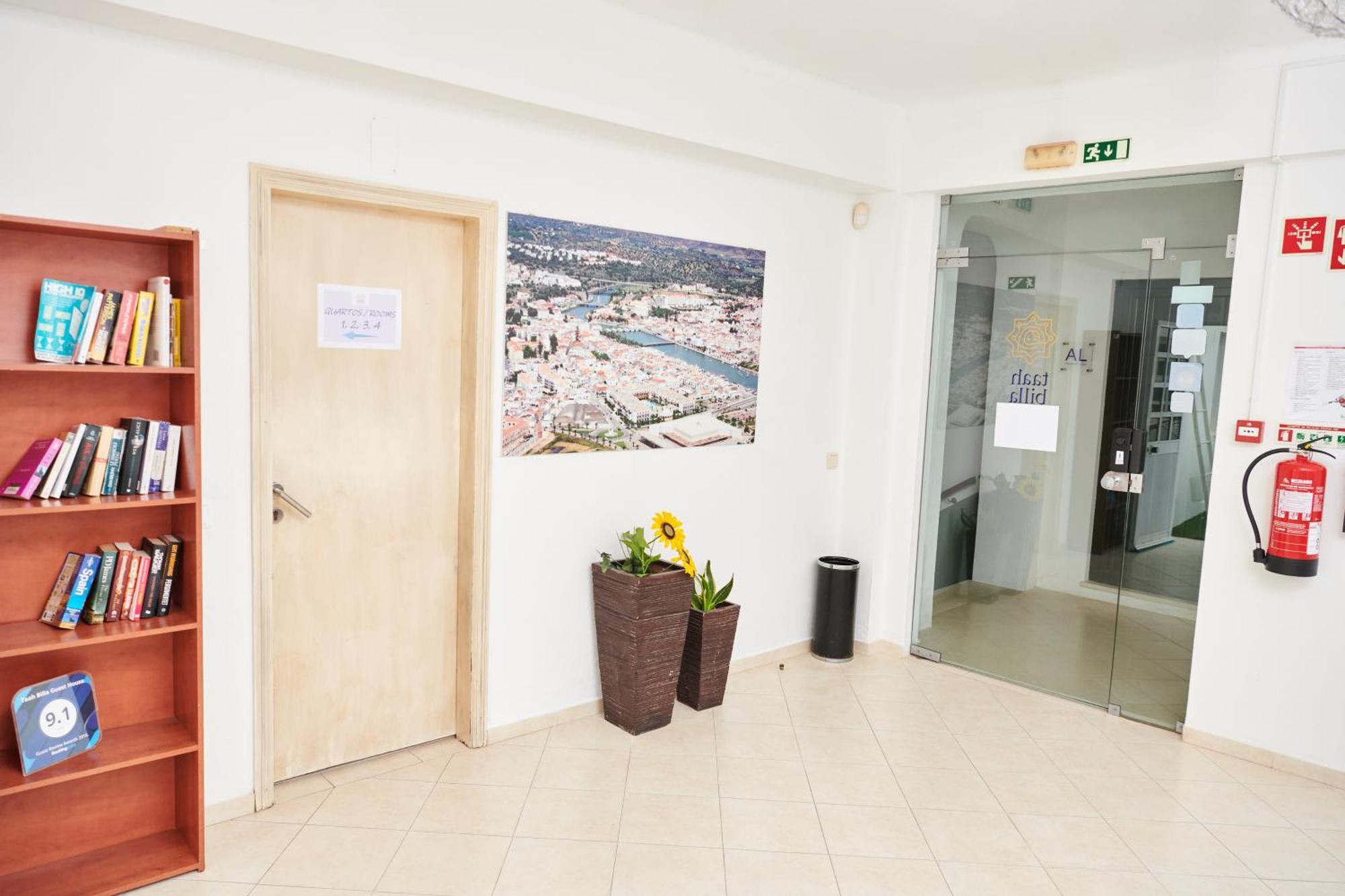 Taah Billa Guest House تافيرا المظهر الخارجي الصورة